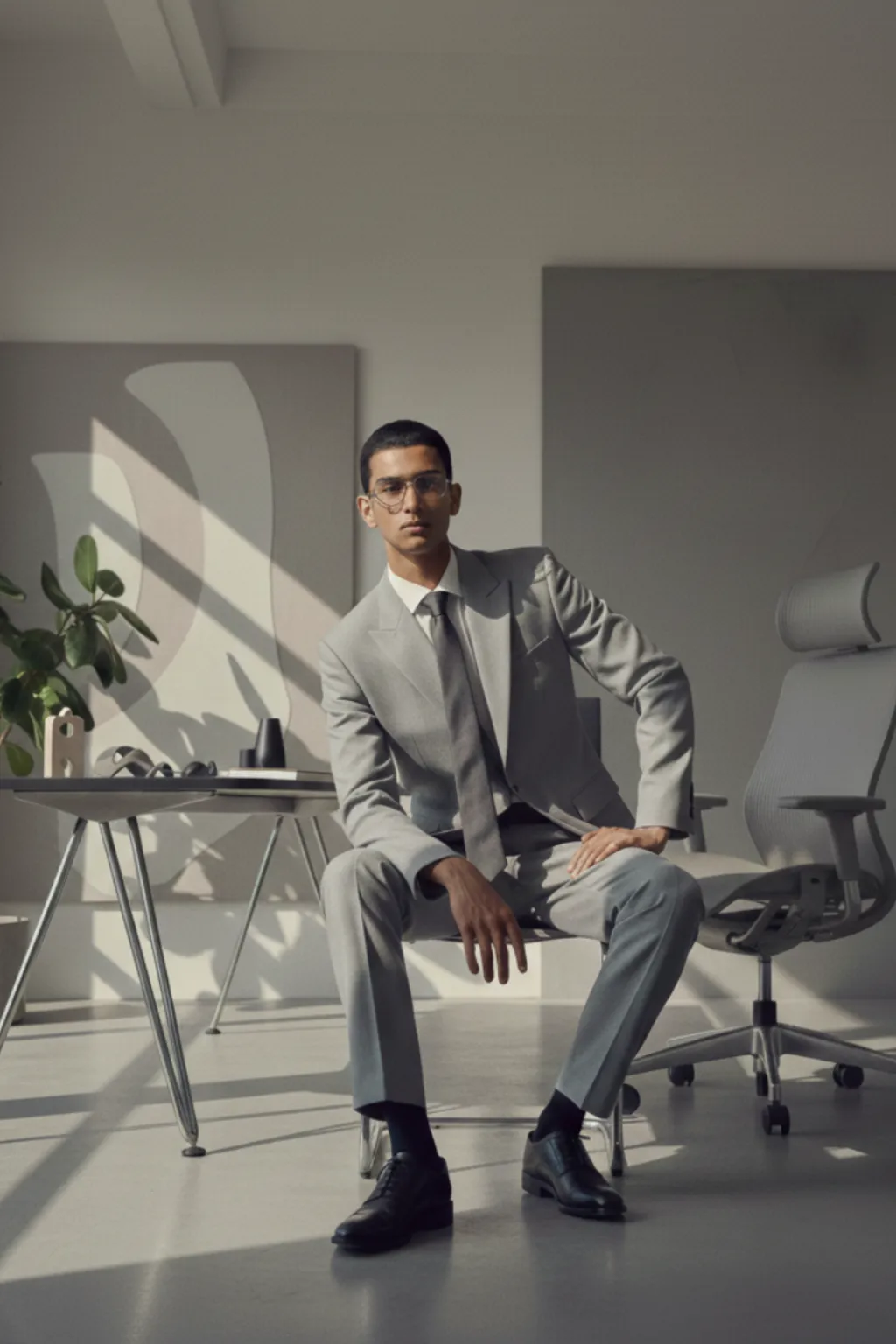 Giorgi Carpi Silverline Office Suit — clean grey bespoke suit for business and office wear